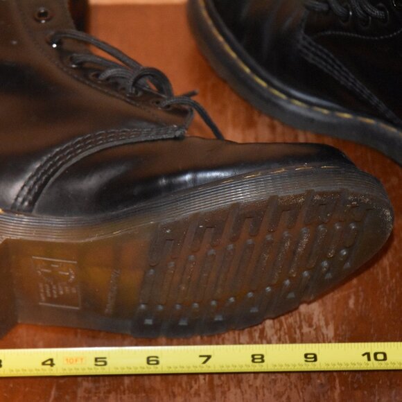 Dr Martens, 1460 - black lace-up boots. shoe women, sz 6 - Picture 6 of 7